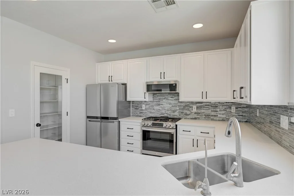 8724 Breezy Brown, Las Vegas, NV 89143