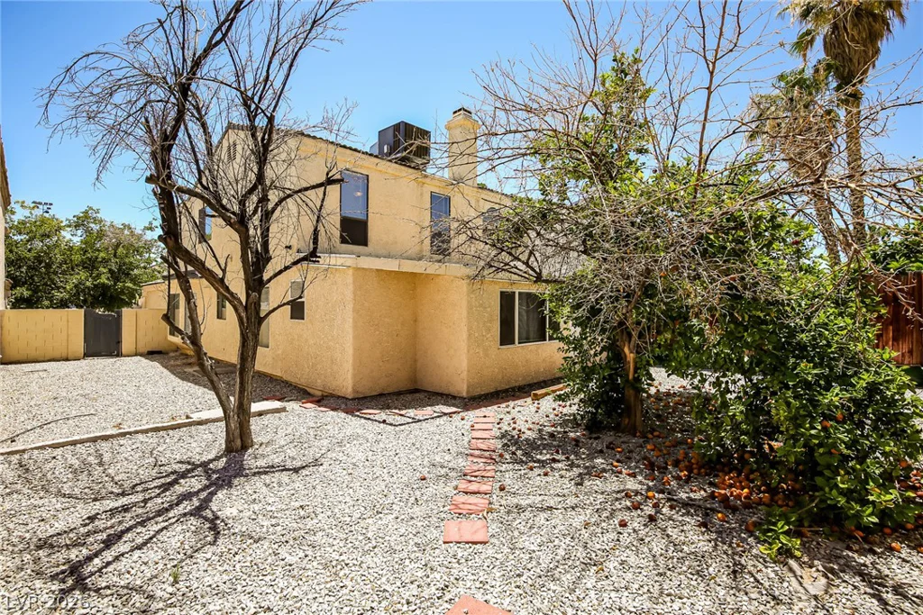 6560 Chardonay, Las Vegas, NV 89108