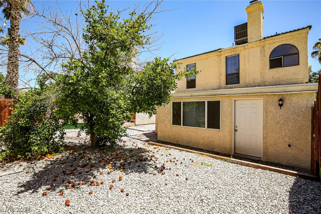 6560 Chardonay, Las Vegas, NV 89108