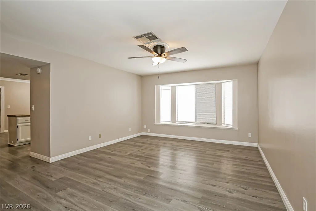 6560 Chardonay, Las Vegas, NV 89108