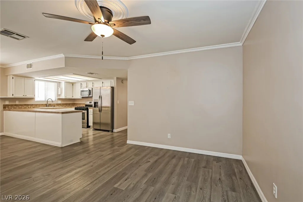 6560 Chardonay, Las Vegas, NV 89108