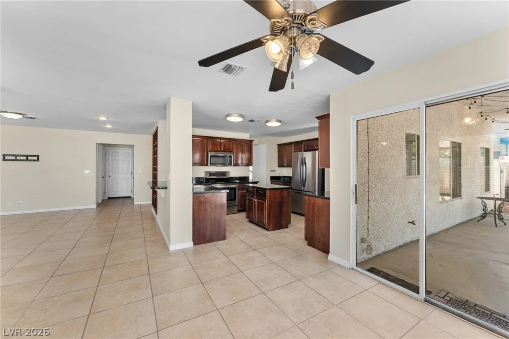 7712 Leavorite, Las Vegas, NV 89128