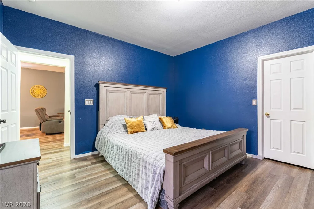 5448 Raccoon Valley, Las Vegas, NV 89122