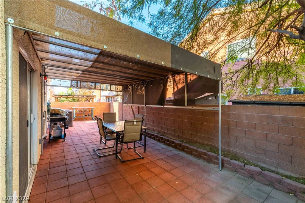 5448 Raccoon Valley, Las Vegas, NV 89122
