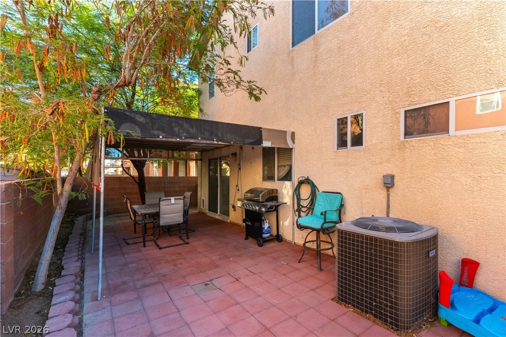 5448 Raccoon Valley, Las Vegas, NV 89122