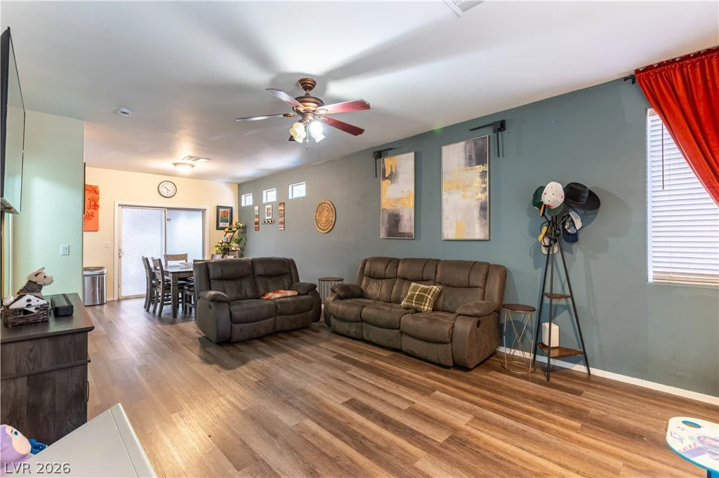 5448 Raccoon Valley, Las Vegas, NV 89122