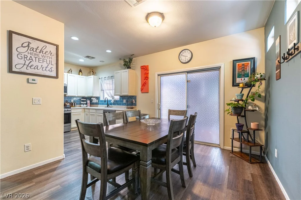 5448 Raccoon Valley, Las Vegas, NV 89122