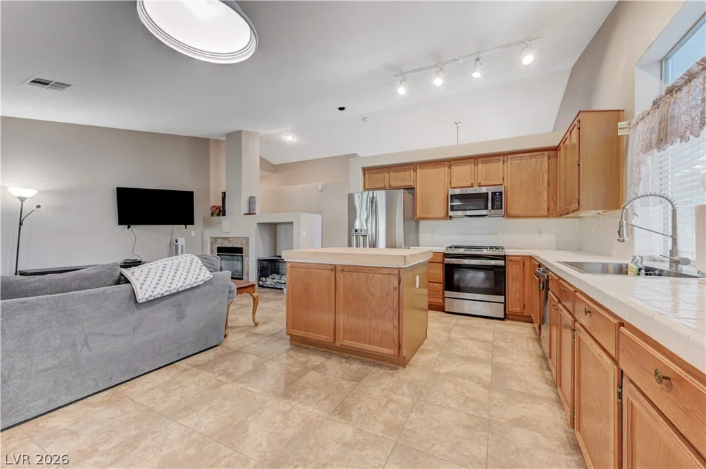 6156 Osaka, Las Vegas, NV 89110