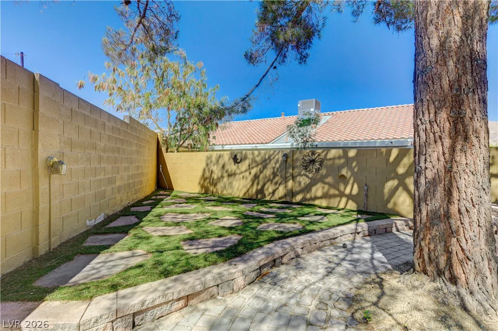 6156 Osaka, Las Vegas, NV 89110