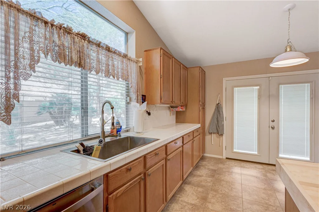 6156 Osaka, Las Vegas, NV 89110