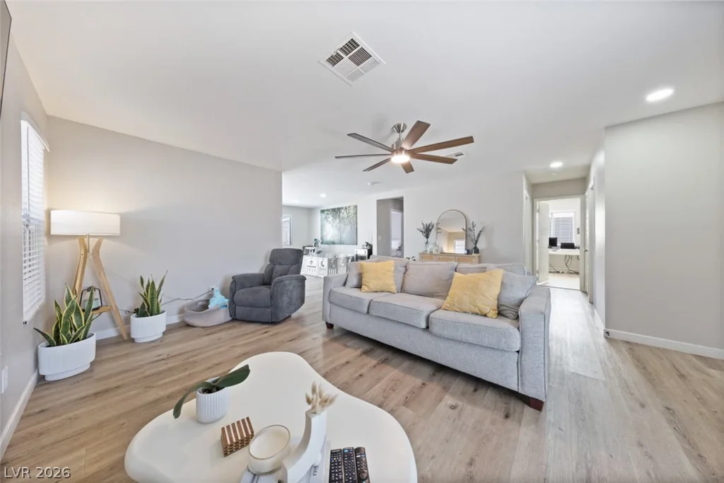 624 Black Sand, Henderson, NV 89011