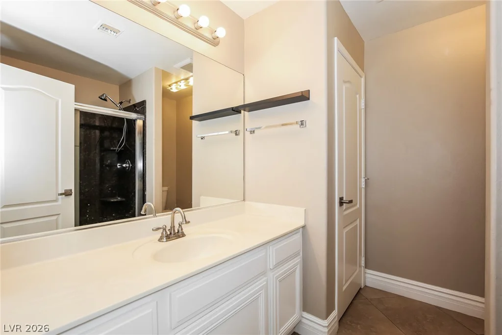 4036 Delhi, North Las Vegas, NV 89032