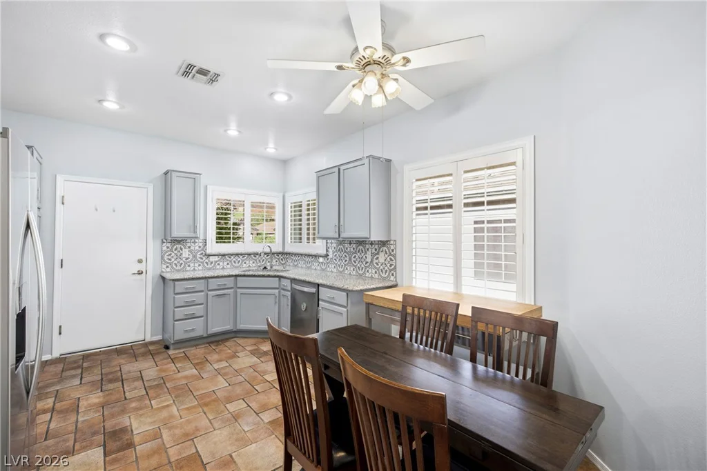 2118 Desert Woods, Henderson, NV 89012