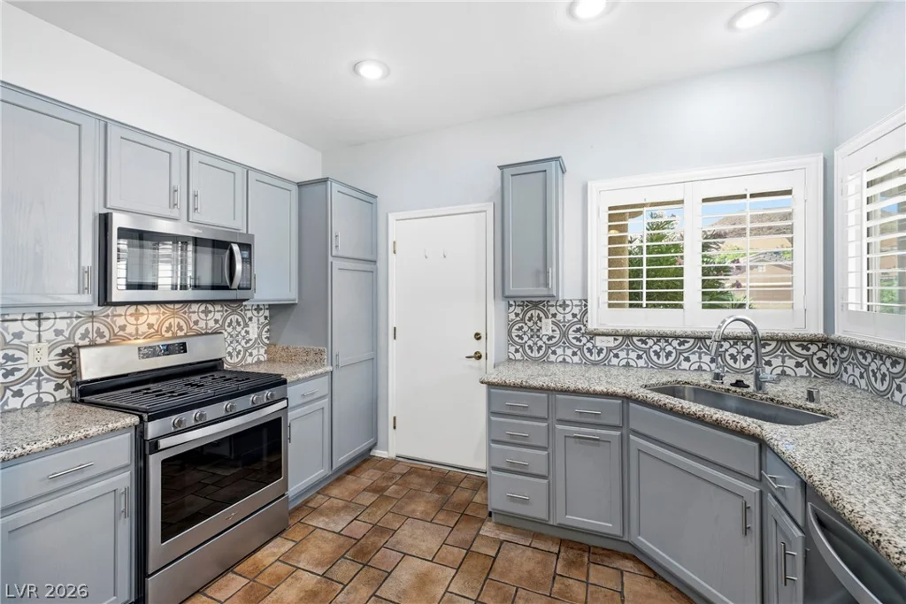 2118 Desert Woods, Henderson, NV 89012
