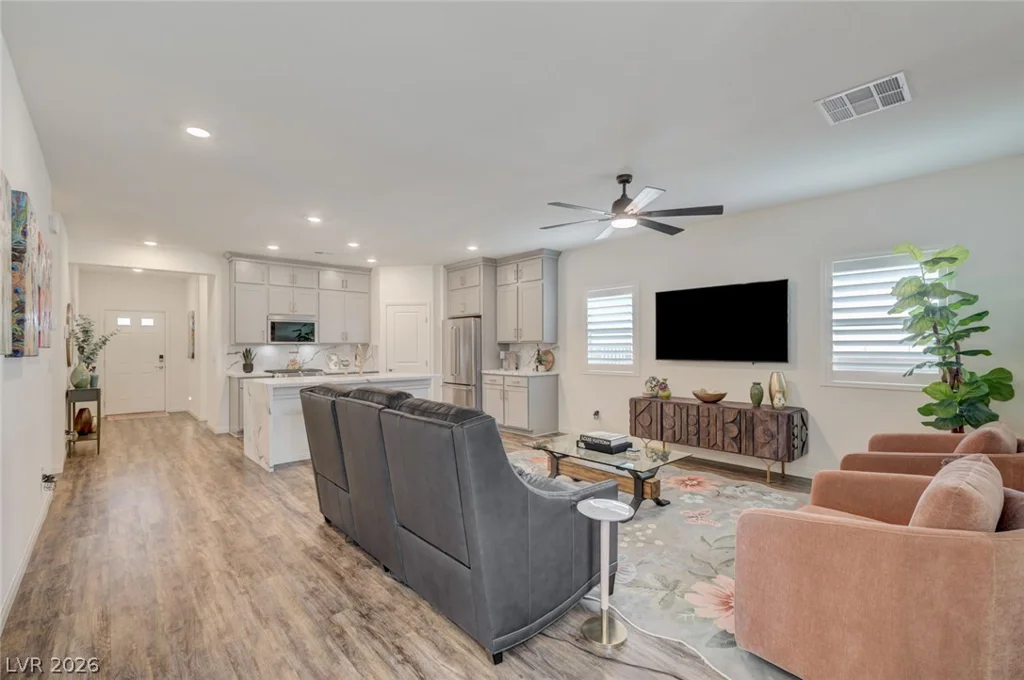 7446 Charlotte Bay, North Las Vegas, NV 89084