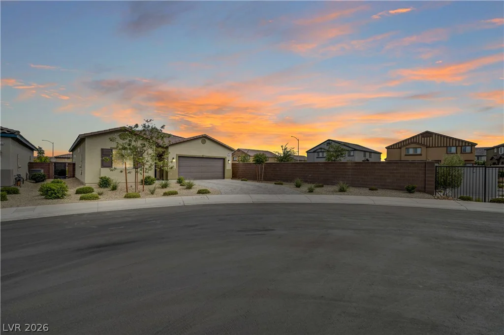 7446 Charlotte Bay, North Las Vegas, NV 89084