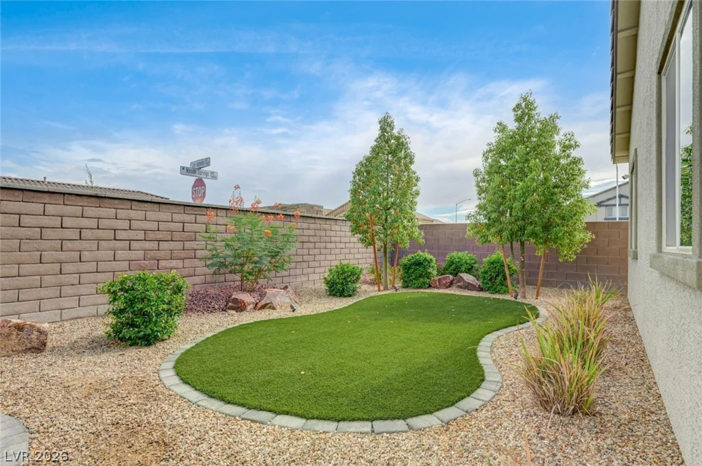 7446 Charlotte Bay, North Las Vegas, NV 89084