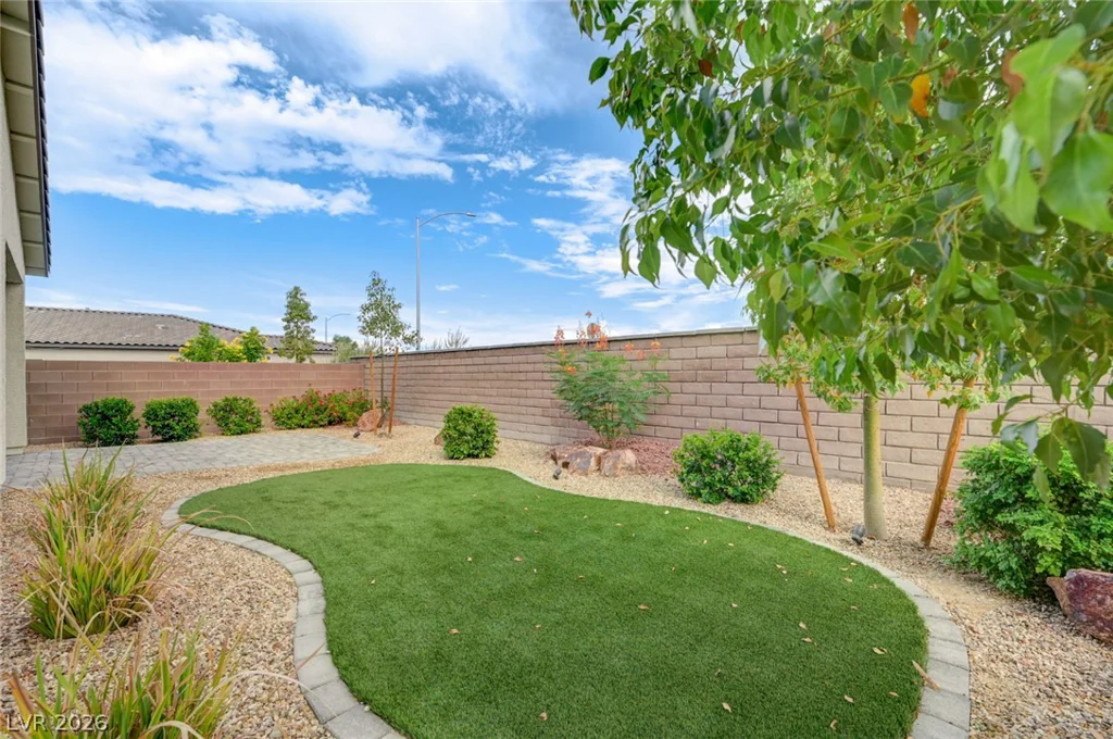7446 Charlotte Bay, North Las Vegas, NV 89084