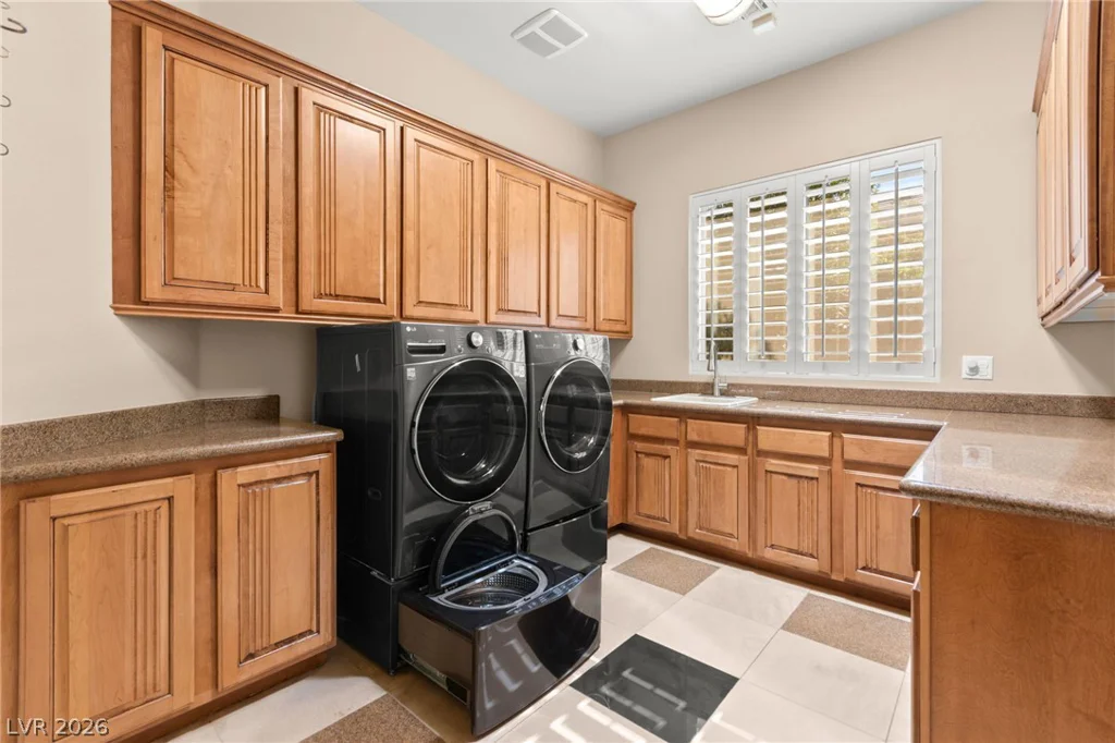 9308 Canyon Classic, Las Vegas, NV 89144