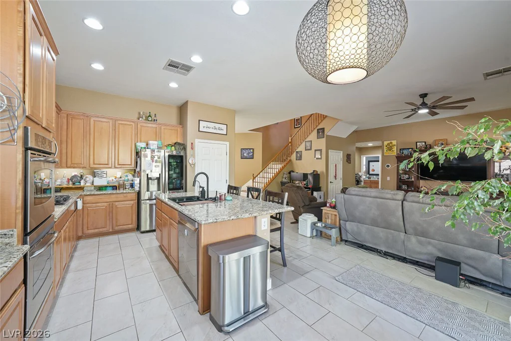 7017 Puetollano, North Las Vegas, NV 89084