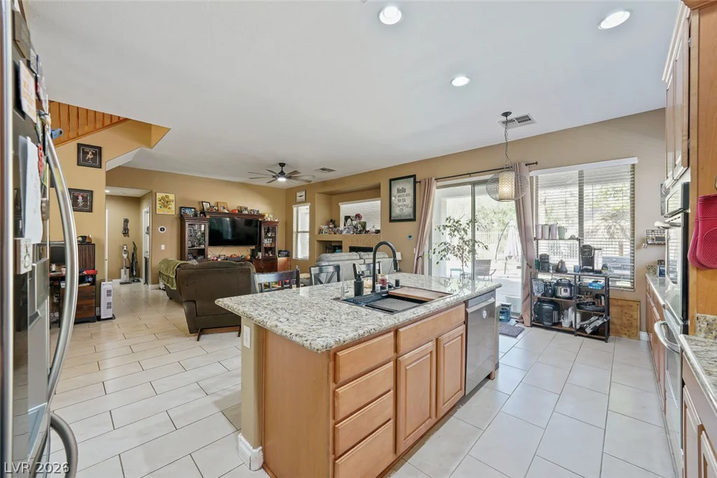 7017 Puetollano, North Las Vegas, NV 89084