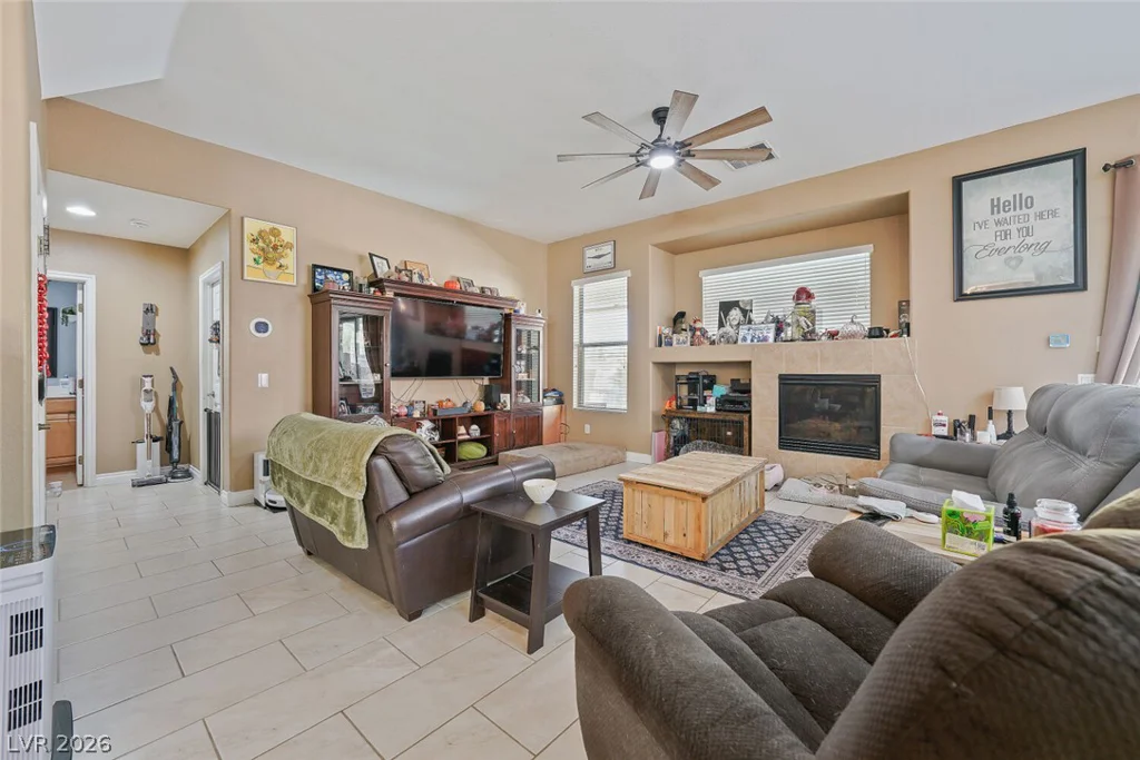 7017 Puetollano, North Las Vegas, NV 89084