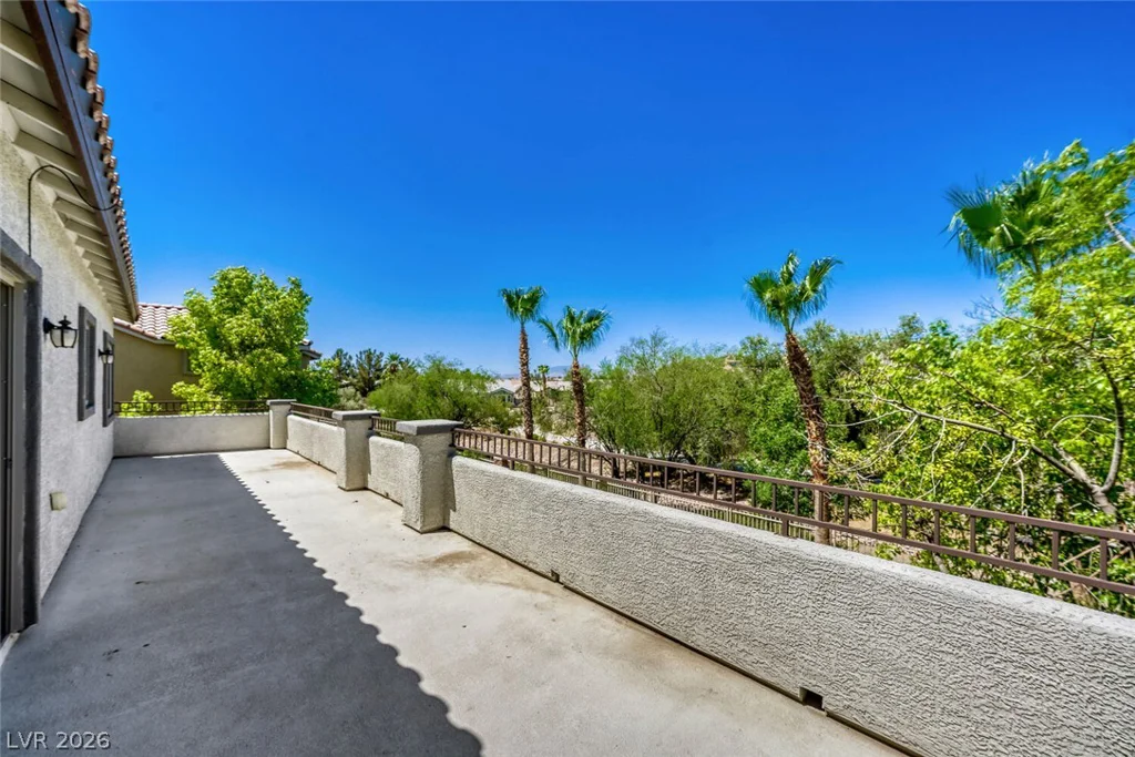 7017 Puetollano, North Las Vegas, NV 89084