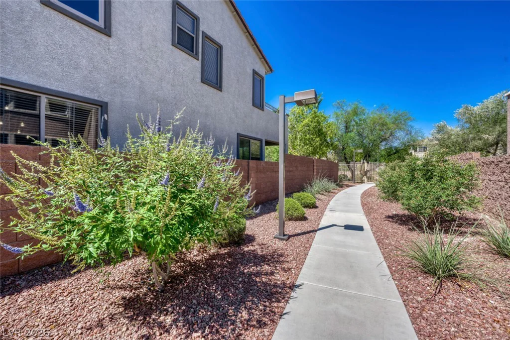 7017 Puetollano, North Las Vegas, NV 89084