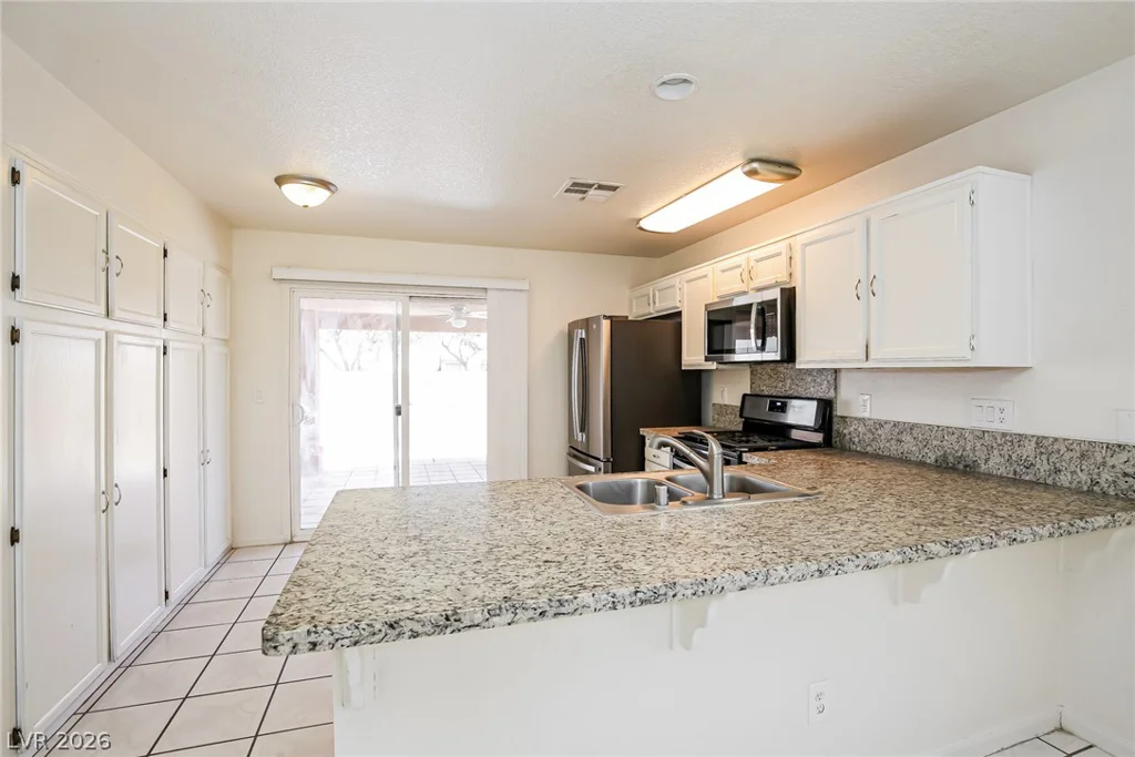 112 Lucy Thompson, Las Vegas, NV 89107