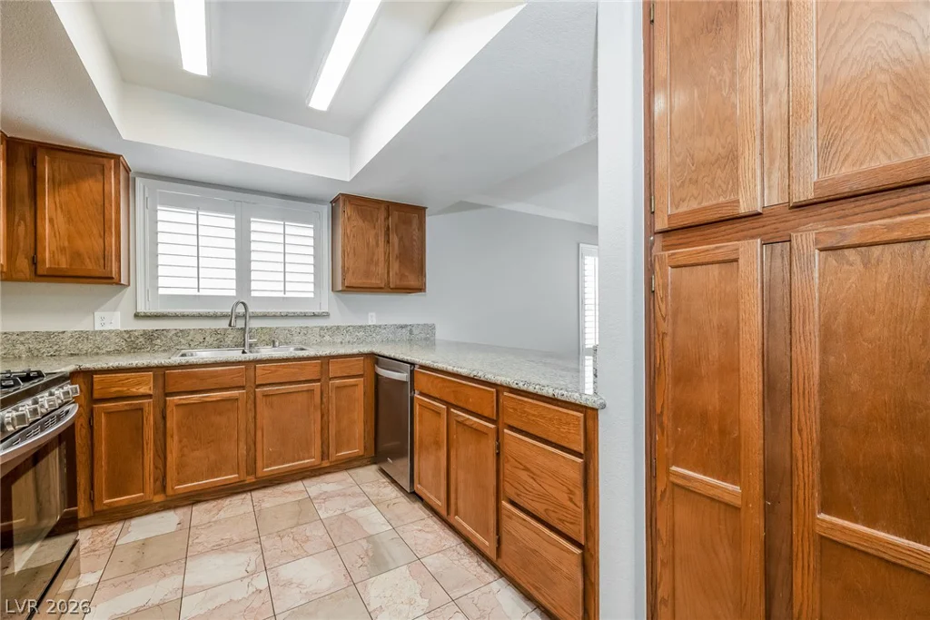 6546 Cameron Peak, Las Vegas, NV 89156