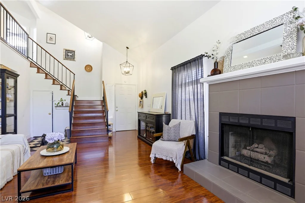 432 Capertino, Las Vegas, NV 89145