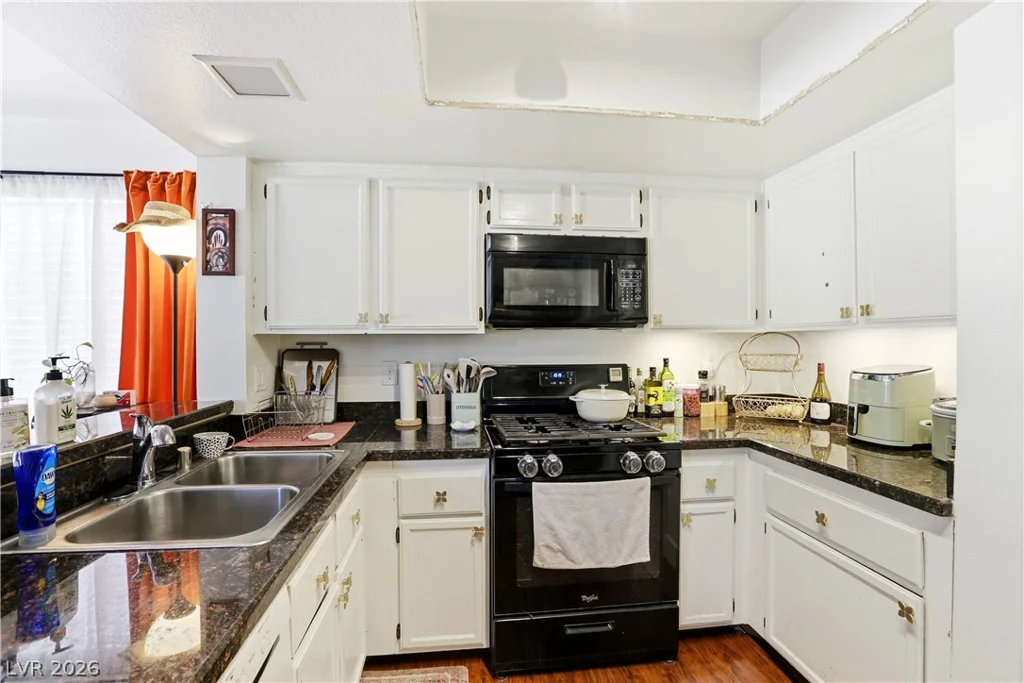432 Capertino, Las Vegas, NV 89145