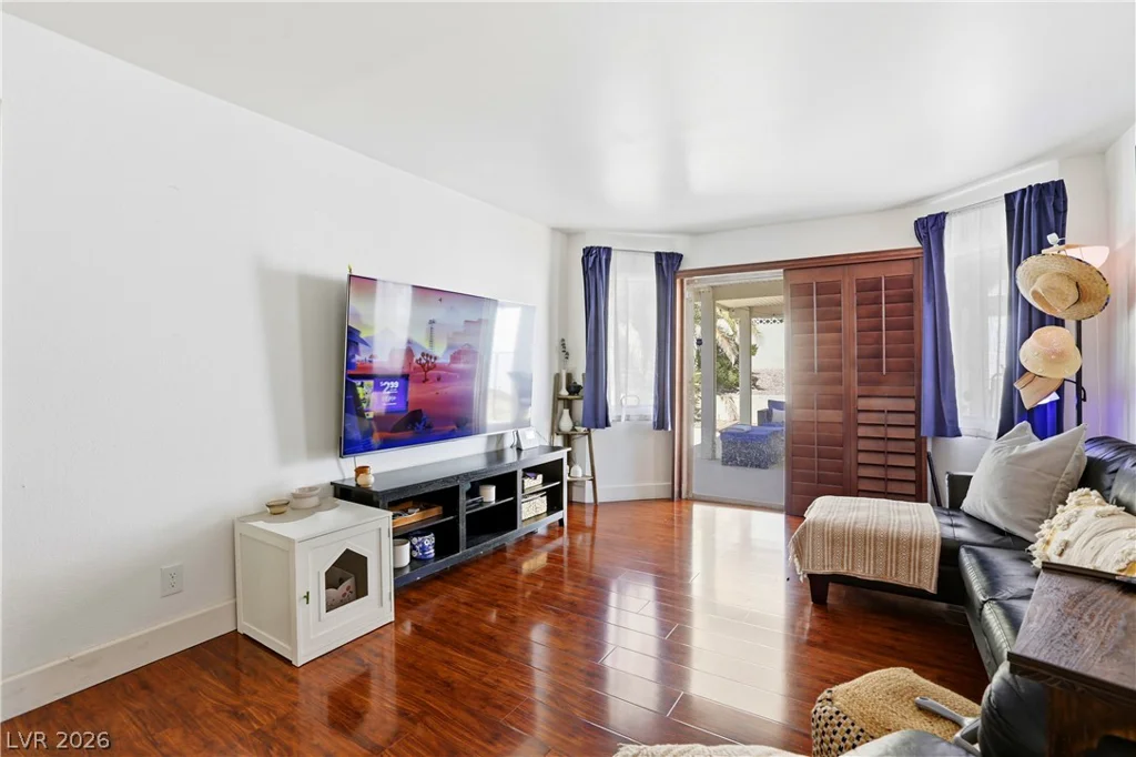 432 Capertino, Las Vegas, NV 89145