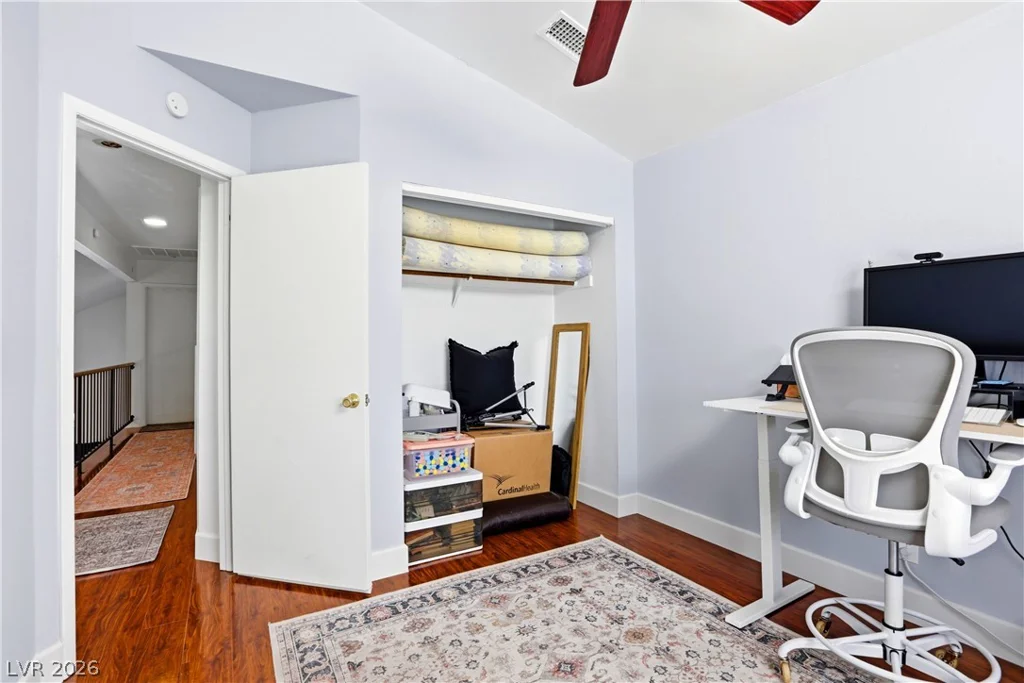 432 Capertino, Las Vegas, NV 89145