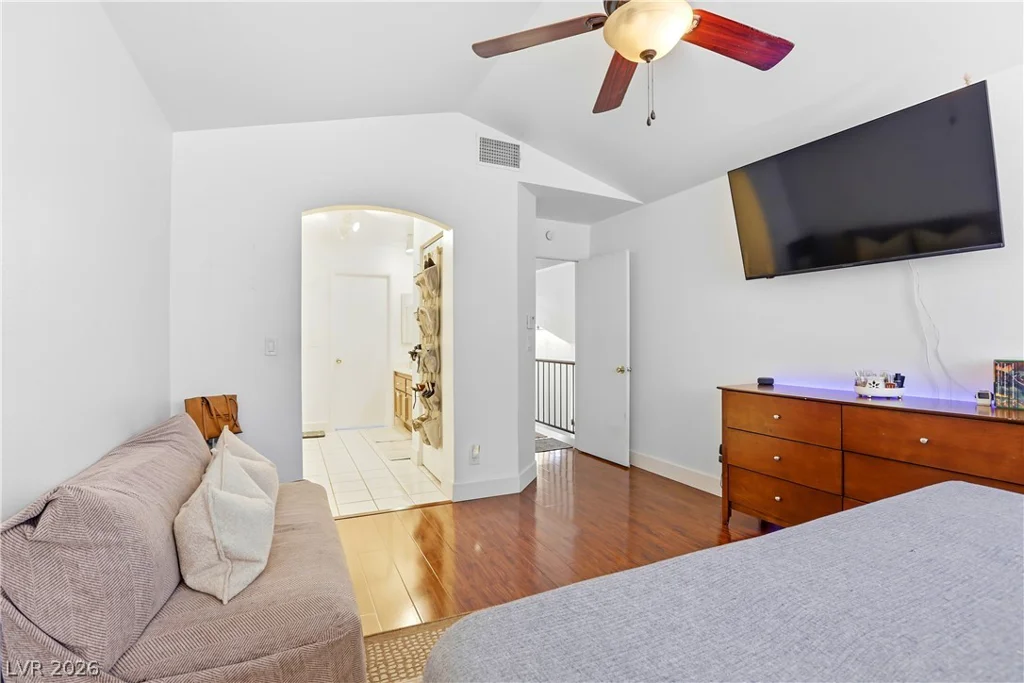 432 Capertino, Las Vegas, NV 89145