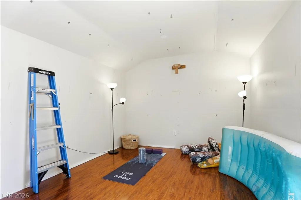432 Capertino, Las Vegas, NV 89145