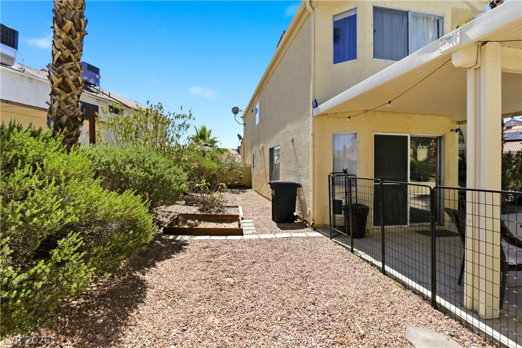 432 Capertino, Las Vegas, NV 89145
