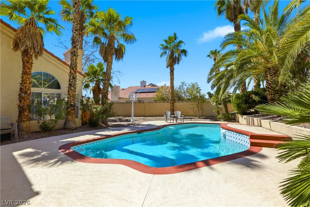 432 Capertino, Las Vegas, NV 89145