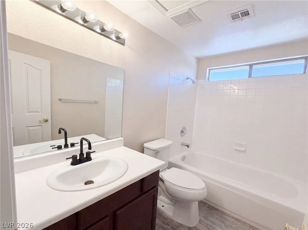 7912 Quill Gordon, Las Vegas, NV 89149