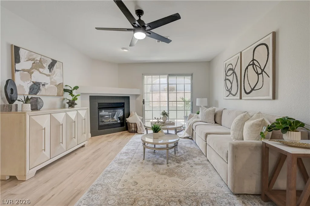 8452 Boseck, Las Vegas, NV 89145