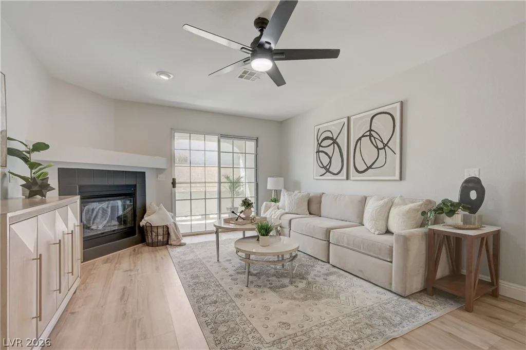 8452 Boseck, Las Vegas, NV 89145