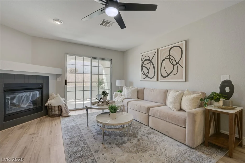 8452 Boseck, Las Vegas, NV 89145