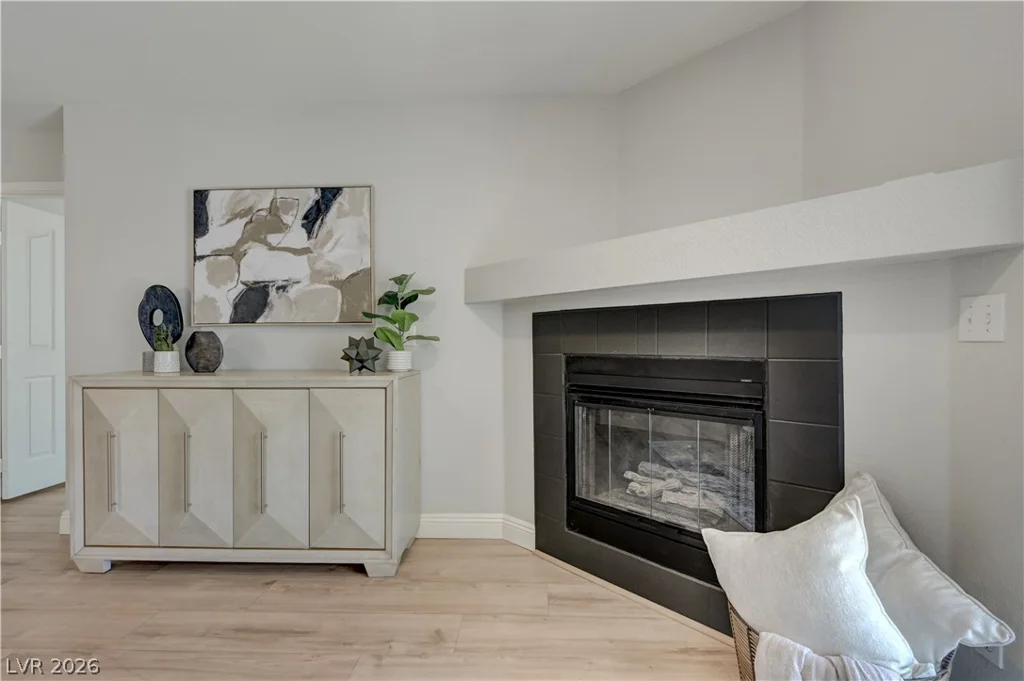 8452 Boseck, Las Vegas, NV 89145