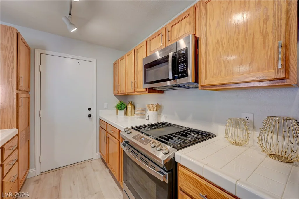 8452 Boseck, Las Vegas, NV 89145