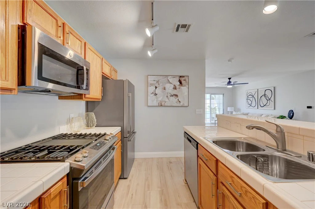 8452 Boseck, Las Vegas, NV 89145
