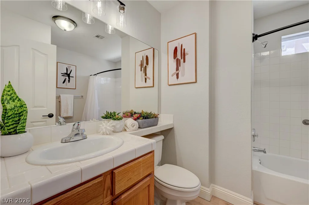 8452 Boseck, Las Vegas, NV 89145