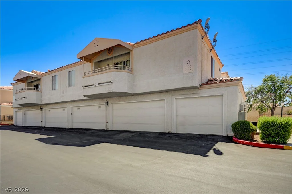 8452 Boseck, Las Vegas, NV 89145
