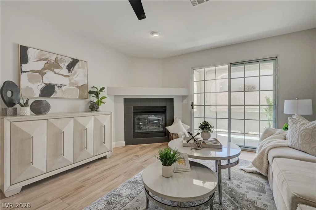 8452 Boseck, Las Vegas, NV 89145