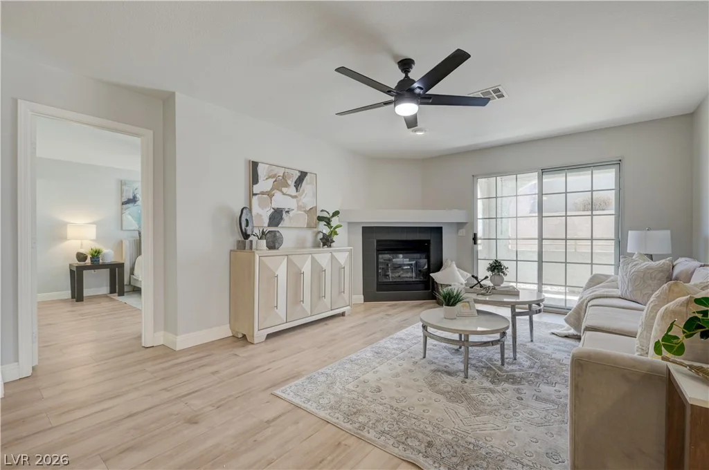 8452 Boseck, Las Vegas, NV 89145