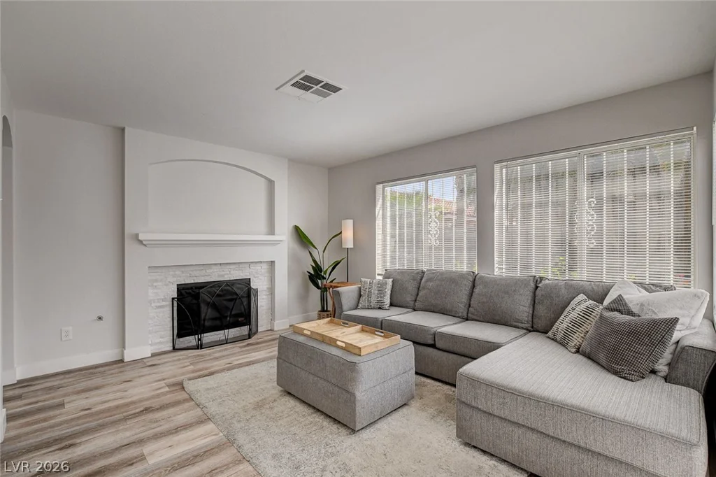 8626 Tiverton, Las Vegas, NV 89123